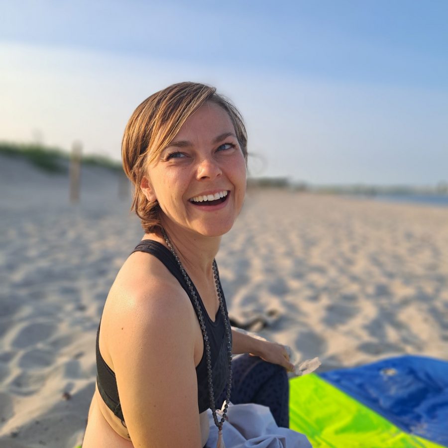 Annika-Yoga-inner-core_185931